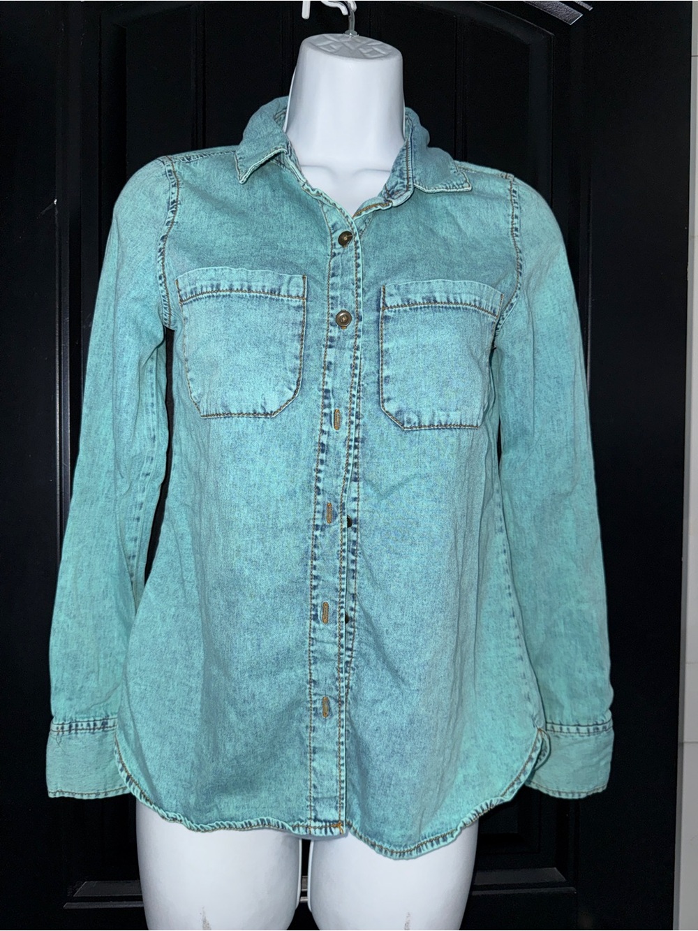 MUDD Jean button down with a cool turquoise wash